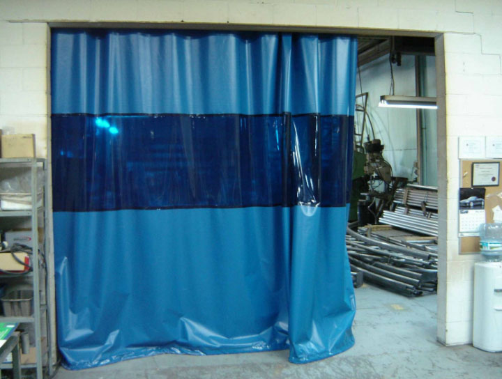 Гаражные шторы из ПВХ в Иркутске